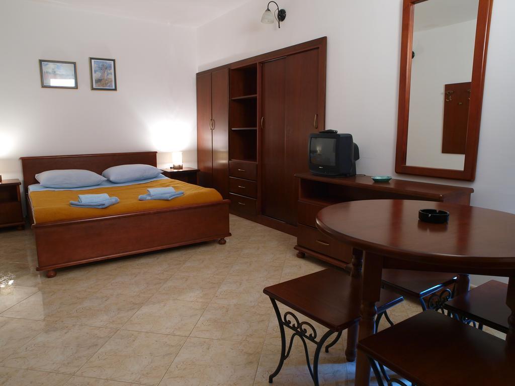 Apartments Obala Dragovic Petrovac Room photo